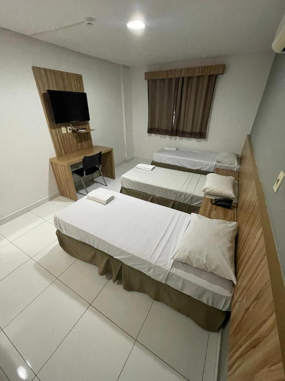 Cr Hotel Bueno - Antigo Hotel Serras De Goyaz Goiânia Buitenkant foto A room at the hotel