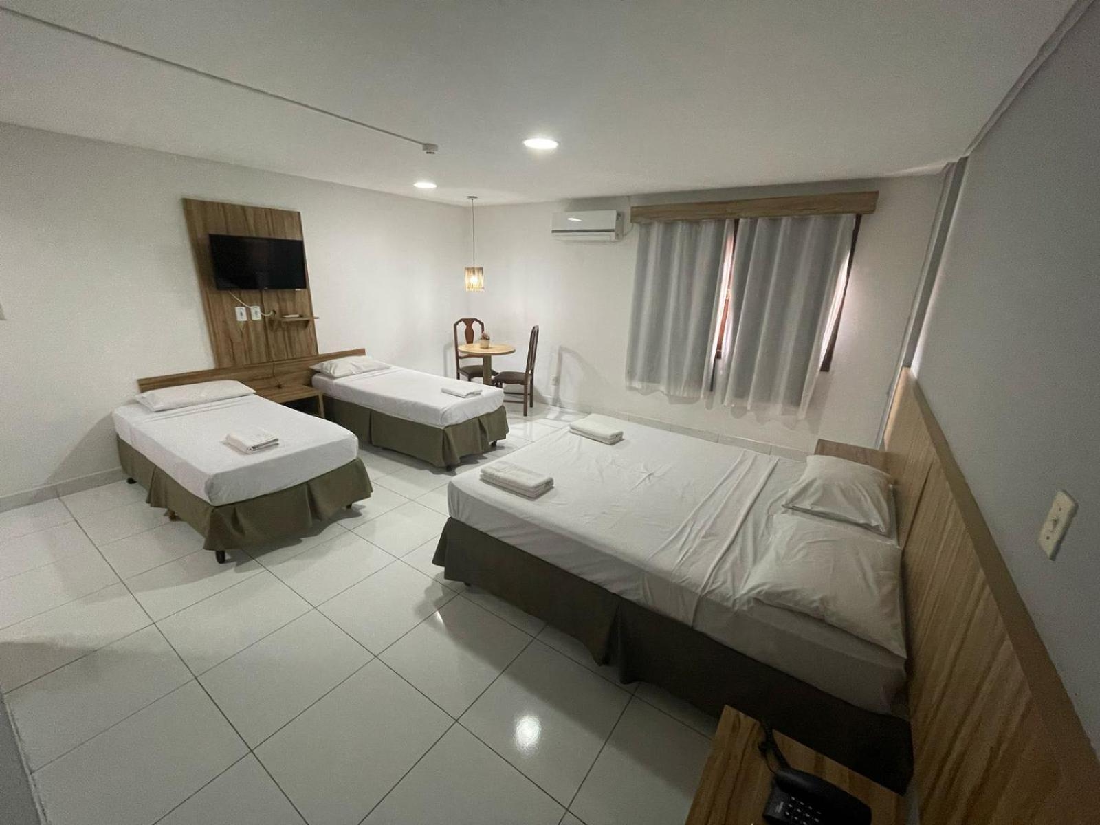 Cr Hotel Bueno - Antigo Hotel Serras De Goyaz Goiânia Buitenkant foto A room at the hotel