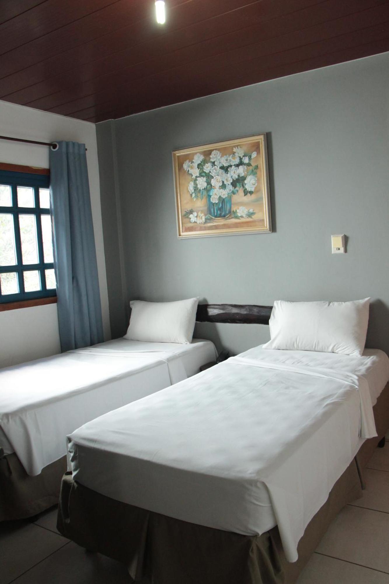 Cr Hotel Bueno - Antigo Hotel Serras De Goyaz Goiânia Buitenkant foto A room at the hotel
